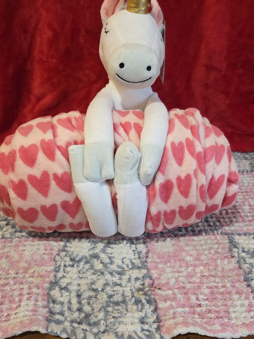 Pillowfort White Unicorn Plush with Pink Heart Throw